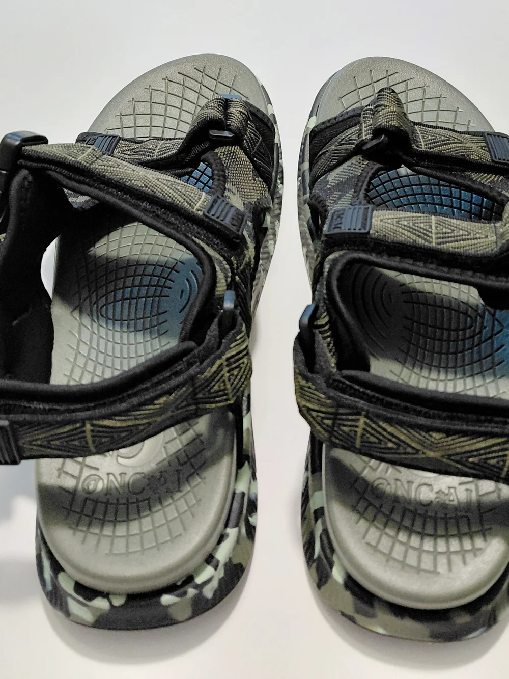 NCAI Men's  Camouflage Green Hiking Sandals Size 9
